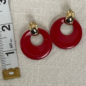 VTG 80’s 90’s Red and Gold Tone Hugger Look  Post Earrings